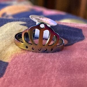 Queen princess crown ring
New
Size 7.5
Excellent Condition no flaws
Rainbow